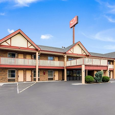 Econo Lodge Glade Springs I-81 Екстер'єр фото