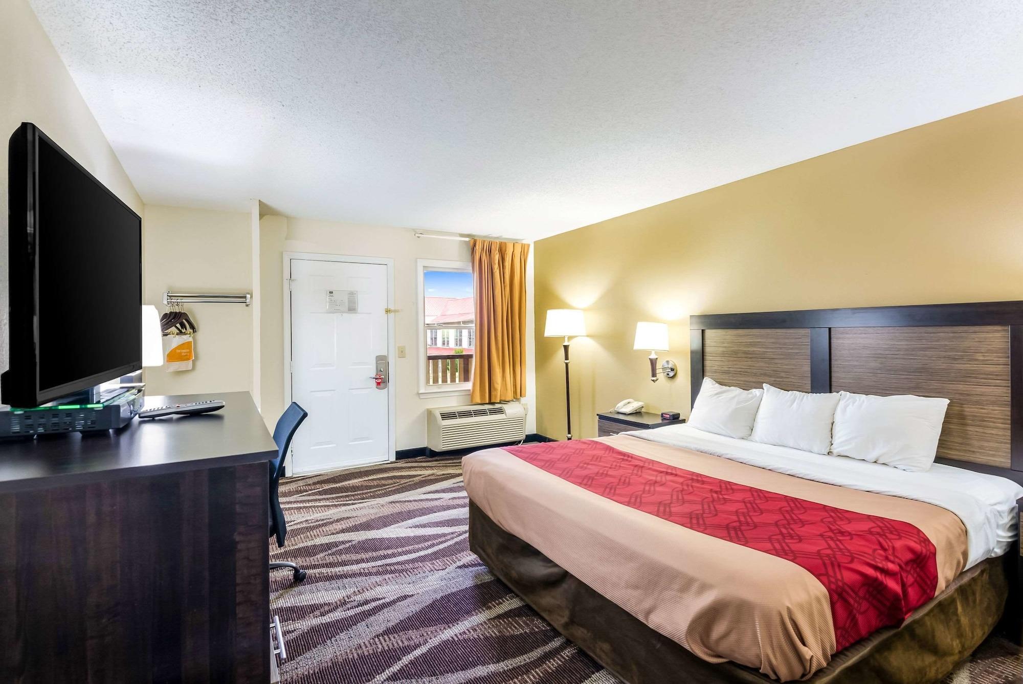 Econo Lodge Glade Springs I-81 Екстер'єр фото
