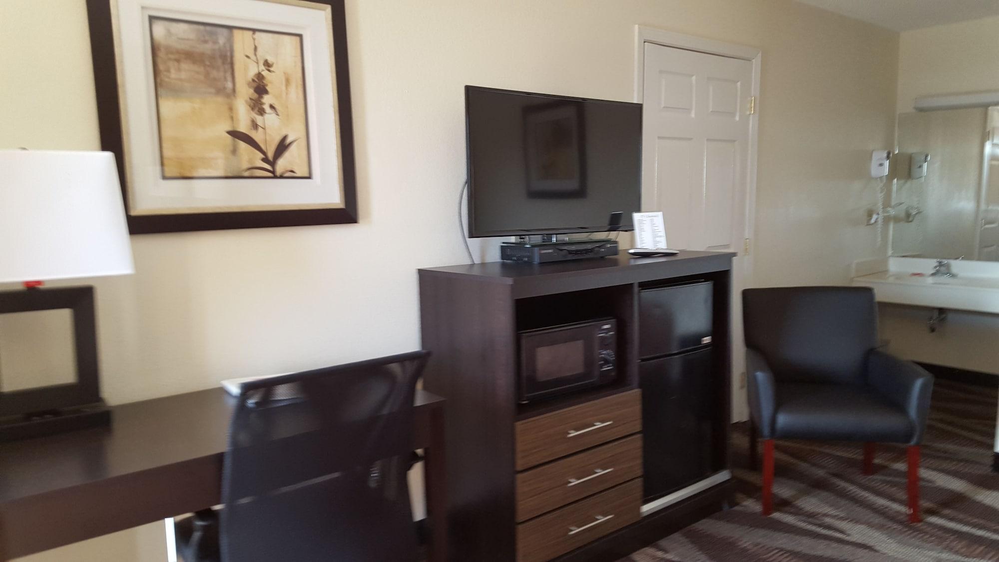 Econo Lodge Glade Springs I-81 Екстер'єр фото