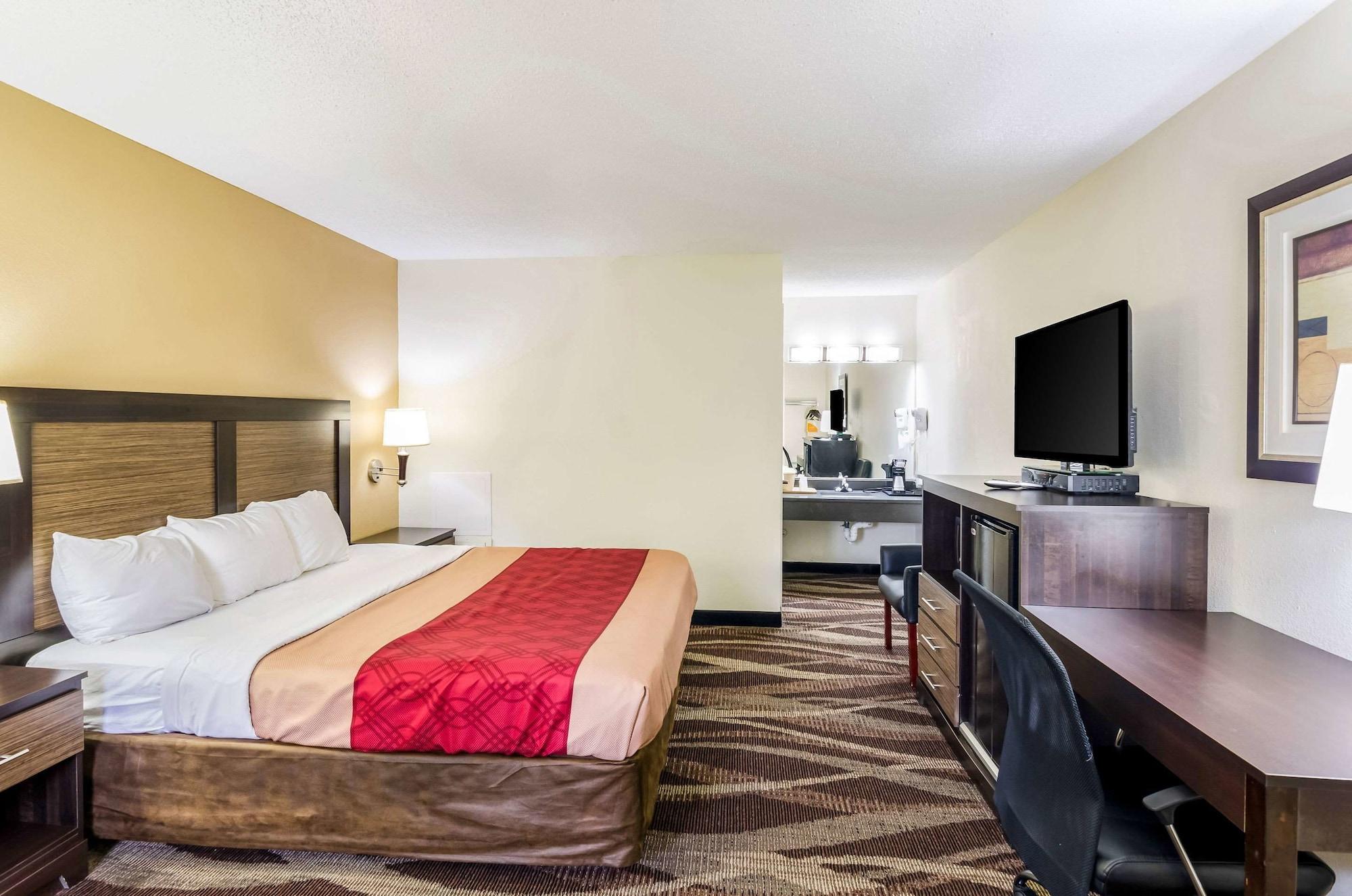 Econo Lodge Glade Springs I-81 Екстер'єр фото