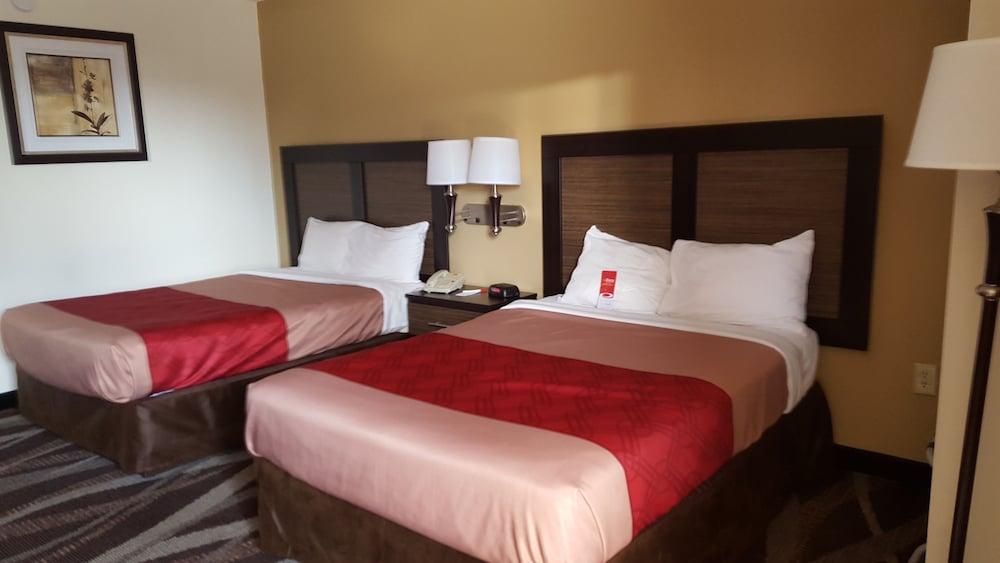 Econo Lodge Glade Springs I-81 Екстер'єр фото
